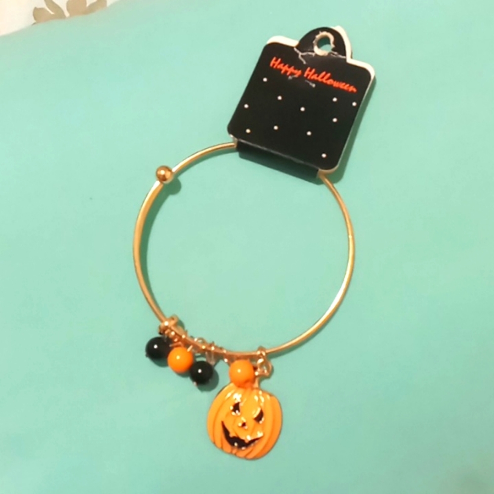 HALLOWEEN BOO CHARM BRACELET